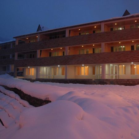 Tsaghkahovit Hotel Цахкадзор Екстериор снимка